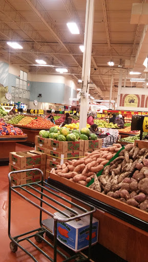 Grocery Store «Super Fresh Market», reviews and photos, 1700 N Lewis Ave, Waukegan, IL 60085, USA