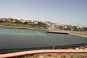 Sultanbeyli Gölet Yapay Gölü image