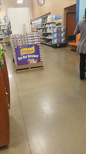Pet Supply Store «PetSmart», reviews and photos, 2525 W Wheatland Rd, Dallas, TX 75237, USA