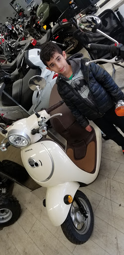 Boat Dealer «Bay Harbor Motors», reviews and photos, 457 Bay St, Staten Island, NY 10304, USA