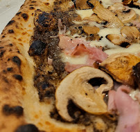 Pizza du Restaurant italien Pizza Vesuvio - St Germain des Prés à Paris - n°5