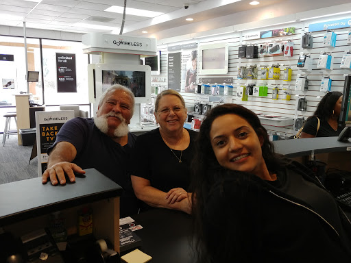 Cell Phone Store «GoWireless Verizon Authorized Retailer», reviews and photos, 4004 University Pkwy, San Bernardino, CA 92407, USA
