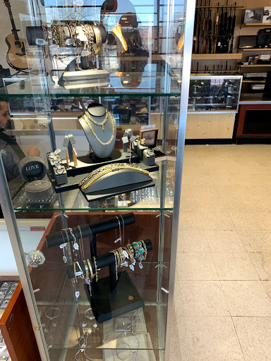 Pawn Shop «US Pawn», reviews and photos, 386 S Chambers Rd, Aurora, CO 80017, USA