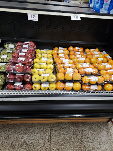 Grocery Store «Miles Supermarket», reviews and photos, 4127 E 131st St, Cleveland, OH 44105, USA