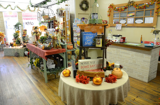 Florist «Yorkville Flower Shoppe», reviews and photos, 216 S Bridge St, Yorkville, IL 60560, USA