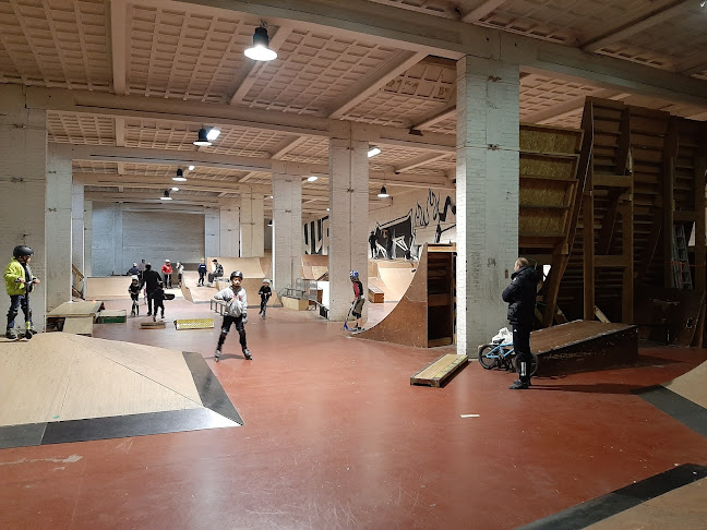 Beoordelingen van West station skatepark in Charleroi - Sportcomplex