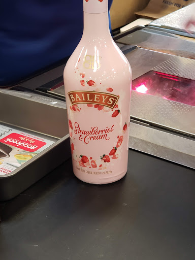 Wine Store «Arrow Wine & Spirits», reviews and photos, 615 Lyons Rd, Dayton, OH 45459, USA