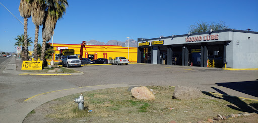 Auto Repair Shop «Meineke Car Care Center», reviews and photos, 3332 N Oracle Rd, Tucson, AZ 85705, USA