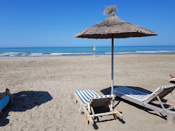 Φωτογραφία του Seman Beach με μακρά ευθεία ακτή