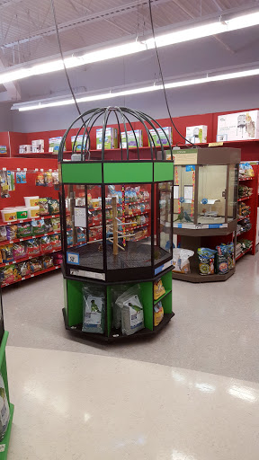 Pet Supply Store «Petco Animal Supplies», reviews and photos, 788 Crossings Rd, Sandusky, OH 44870, USA