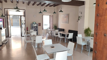 Can Pulit Cafeteria - Carrer Mossèn Josep Calafat, 2, 07320 Santa Maria del Camí, Illes Balears, Spain