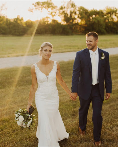 Bridal Shop «Bridal Boutique», reviews and photos, 412 E 6th St, Des Moines, IA 50309, USA