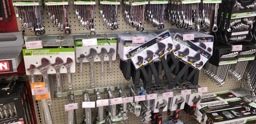 Hardware Store «Harbor Freight Tools», reviews and photos, 290 Eisenhower Dr, Biloxi, MS 39531, USA