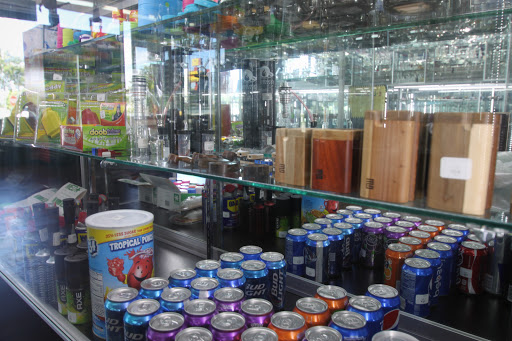 Tobacco Shop «All in 1 Smoke Shop», reviews and photos, 1300 N University Dr, Pembroke Pines, FL 33024, USA