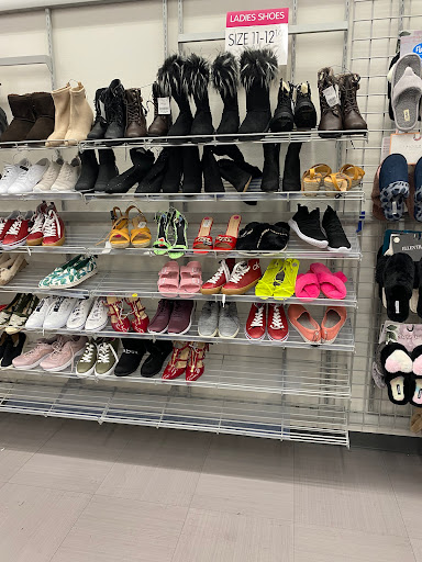 Clothing Store «Burlington Coat Factory», reviews and photos, 3671 N Freeway Blvd, Sacramento, CA 95834, USA