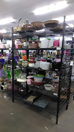 Thrift Store «99th & Buckeye Goodwill Retail Store & Donation Center», reviews and photos, 2933 S 99th Ave, Tolleson, AZ 85353, USA