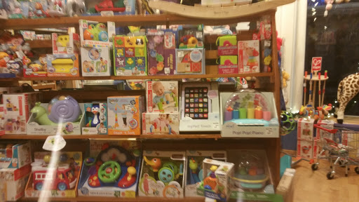 Toy Store «Crackerjacks Toys and Childrens Books», reviews and photos, 7 S Washington St, Easton, MD 21601, USA