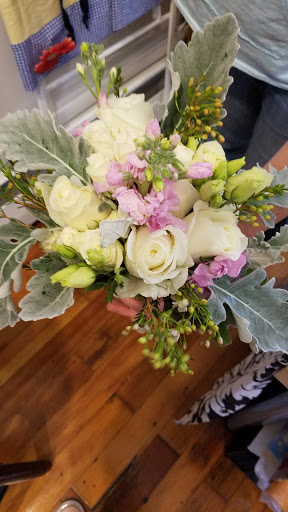 Consignment Shop «Old Bank Flowers Art and Marketplace», reviews and photos, 66 Main St, East Hampton, CT 06424, USA