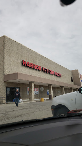 Hardware Store «Harbor Freight Tools», reviews and photos, 7600 la Crosse Ave, Burbank, IL 60459, USA