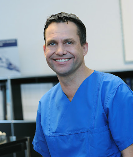 Dr. med. Christian Müller - Arzt
