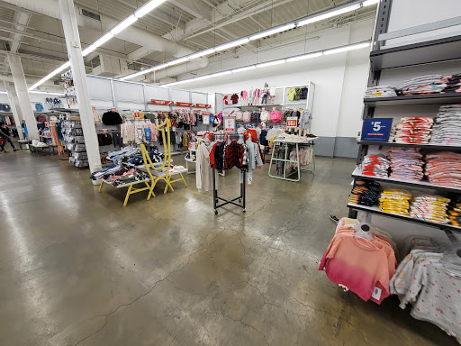 Clothing Store «Old Navy», reviews and photos, 1232 3rd Street Promenade, Santa Monica, CA 90401, USA