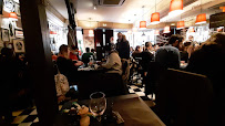 Atmosphère du Restaurant italien Casa Di Mario à Paris - n°6