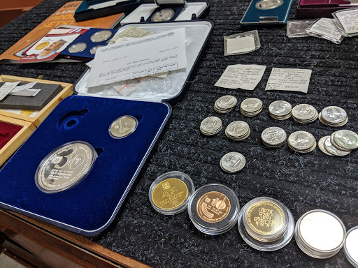 Oakton Coins & Collectibles