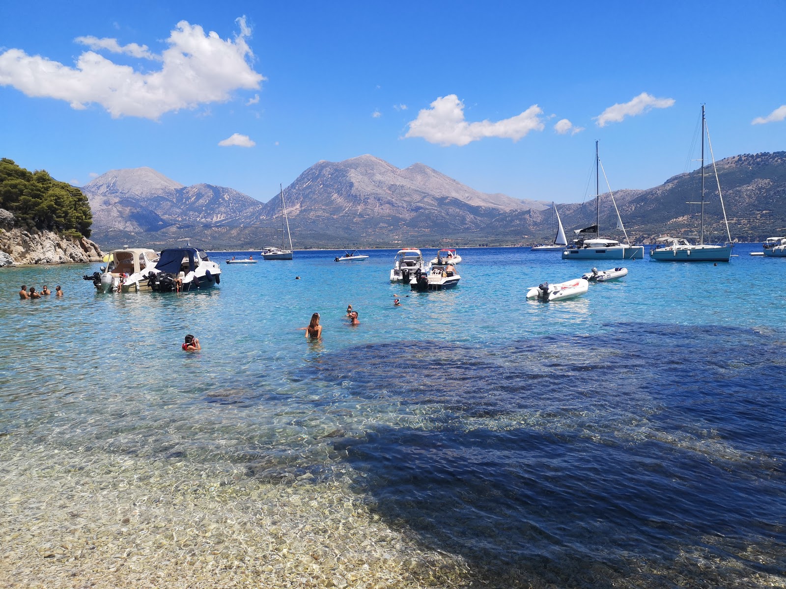 Asprogiali Beach'in fotoğrafı çok temiz temizlik seviyesi ile