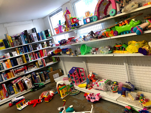 Thrift Store «Goodwill Store & Donation Center», reviews and photos, 1367 Weaverland Rd, East Earl, PA 17519, USA