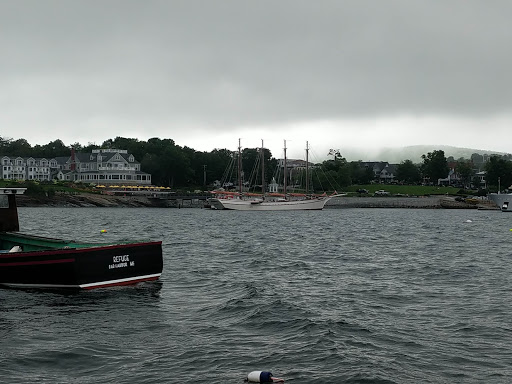 Sightseeing Tour Agency «Lulu Lobster Boat Ride», reviews and photos, 55 West St, Bar Harbor, ME 04609, USA