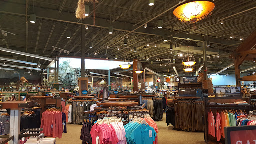 Sporting Goods Store «Bass Pro Shops», reviews and photos, 6112 W Grand Ave, Gurnee, IL 60031, USA