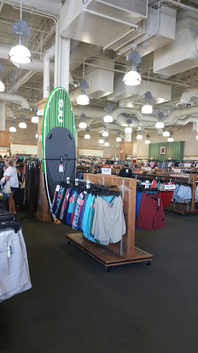 Clothing Store «L.L. Bean Outlet», reviews and photos, 1 Freeport Village Station, Freeport, ME 04033, USA