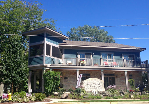 747 Water St, Saugatuck, MI 49453, USA