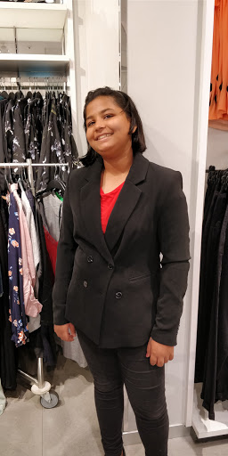 Stores to buy women's trench coats Mumbai
