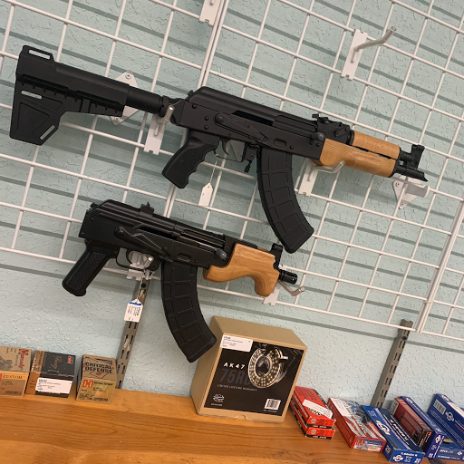 Pawn Shop «Homestead Jewelry, Pawn & Gun», reviews and photos, 310 S Krome Ave, Homestead, FL 33030, USA