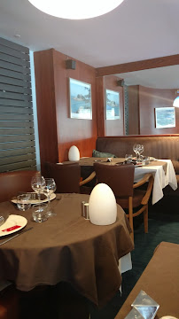 Atmosphère du Restaurant français Restaurant des Rochers à Perros-Guirec - n°3
