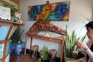 Sasiya Thai Massage image