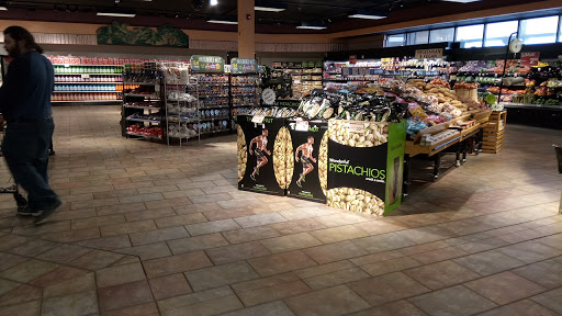 Supermarket «Giant Eagle Supermarket», reviews and photos, 27505 Chardon Rd, Willoughby Hills, OH 44092, USA