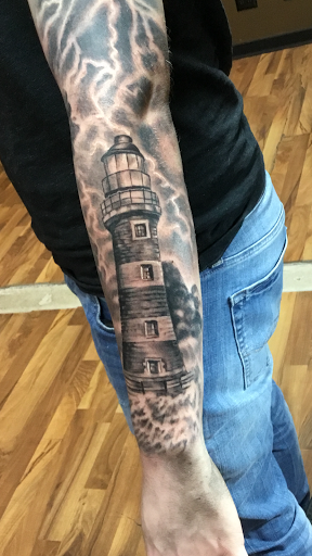 Tattoo Shop «Dream City Tattoos», reviews and photos, 2376 N Neva Ave, Chicago, IL 60707, USA