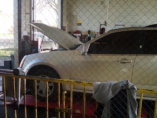 Oil Change Service «Jiffy Lube», reviews and photos, 229 E St, Marysville, CA 95901, USA