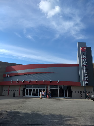 Movie Theater «AMC Classic Columbus 12», reviews and photos, 555 Creekview Ct, Columbus, IN 47201, USA