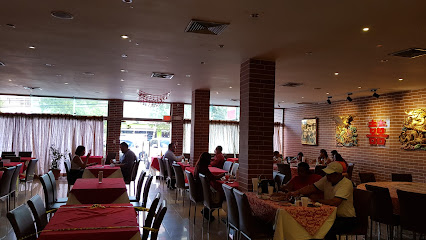 Restaurant Bella Cristal - Av. Rómulo Betancourt 351, Santo Domingo