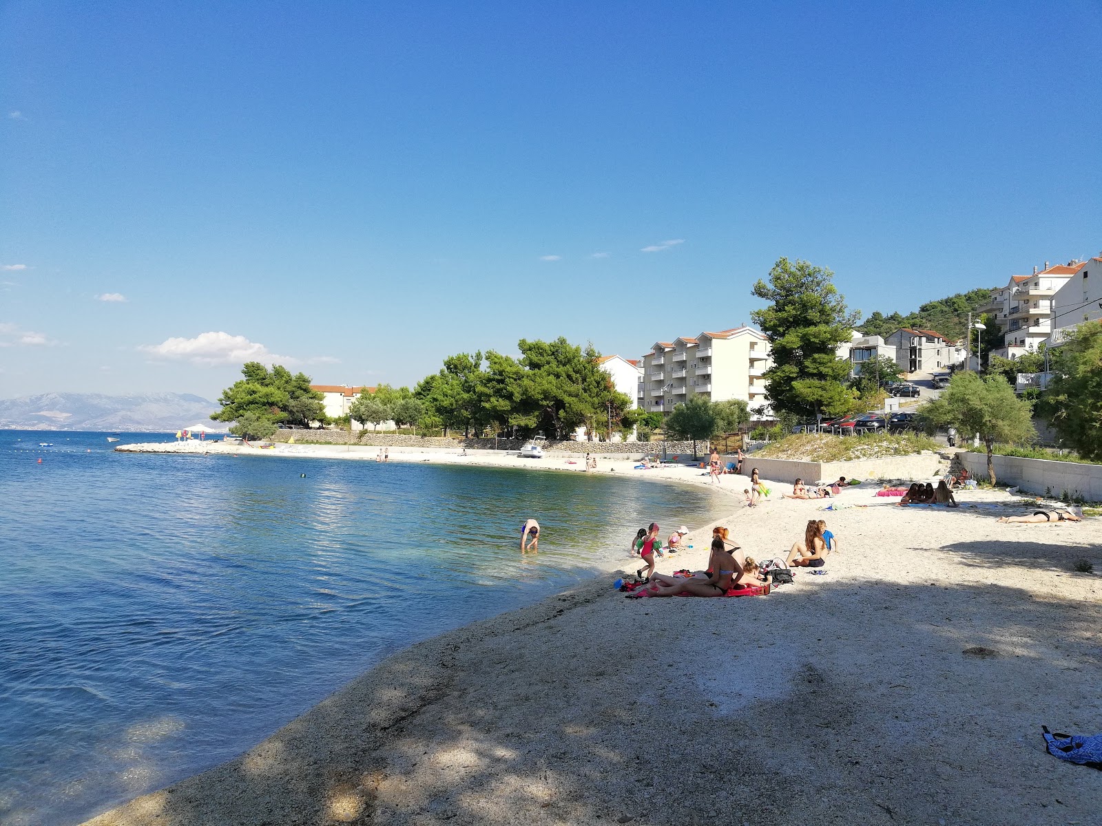 Foto van Plaza Misevac met turquoise puur water oppervlakte