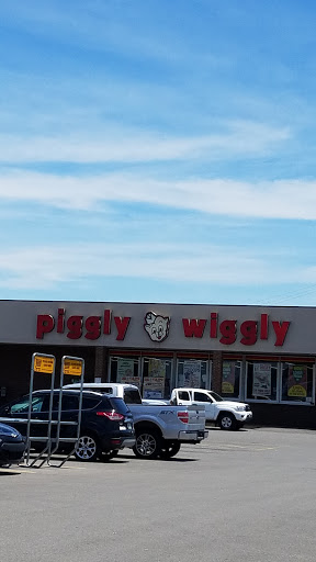 Grocery Store «Piggly Wiggly», reviews and photos, 3441 Fort Campbell Blvd # A, Clarksville, TN 37042, USA