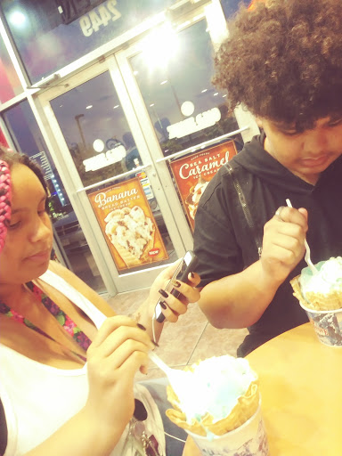 Ice Cream Shop «Cold Stone Creamery», reviews and photos, 2449 Prince William Pkwy, Woodbridge, VA 22192, USA