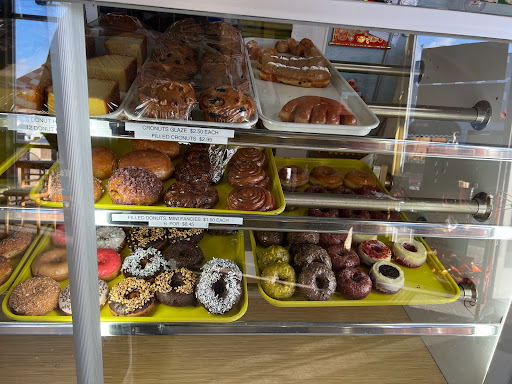 Donut Shop «Circle Donuts», reviews and photos, 2201 N Lakewood Blvd, Long Beach, CA 90815, USA