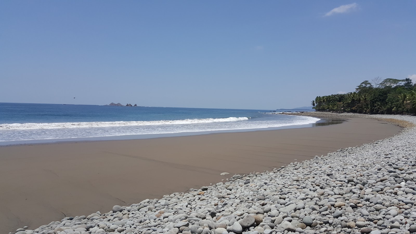 Foto de Playa Piñuelas con muy limpio nivel de limpieza