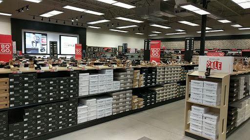 Shoe Store «Off Broadway Shoe Warehouse», reviews and photos, 217 Indian Lake Blvd #600, Hendersonville, TN 37075, USA
