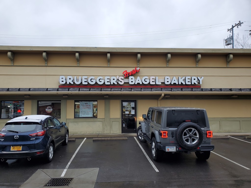 Bruegger's Bagels 37205