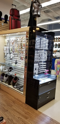 Shopping Mall «Gateway Centre Plaza», reviews and photos, Howard St, Chicago, IL 60626, USA